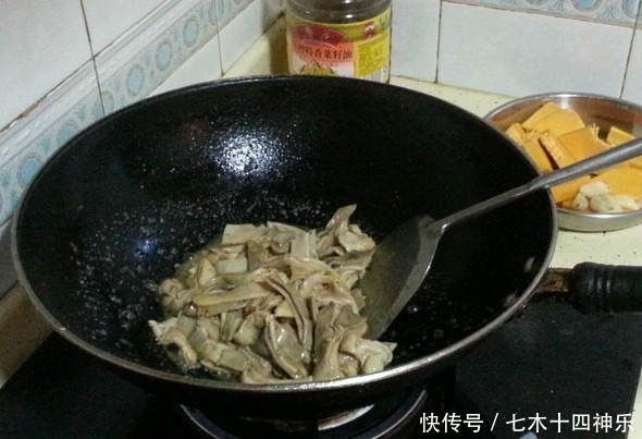 危害|炒菜时这些坏习惯,在悄悄地危害着一个家庭健康,请立即说“NO”