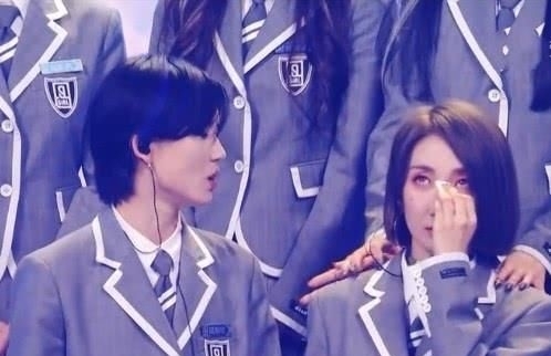  陆柯燃|陆柯燃超乃万二十万票第9出道，所有人都在祝贺，谁注意到Lisa？