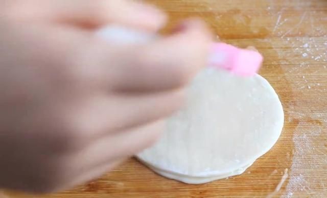 烧卖|糯米和饺子皮这样做,比烧卖好吃,比包子简单,一口气吃了5个