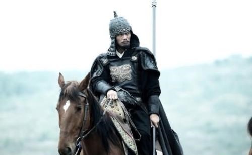 关羽|徐晃可平许褚关羽，为何只能接颜良20招？其中原因值得推敲