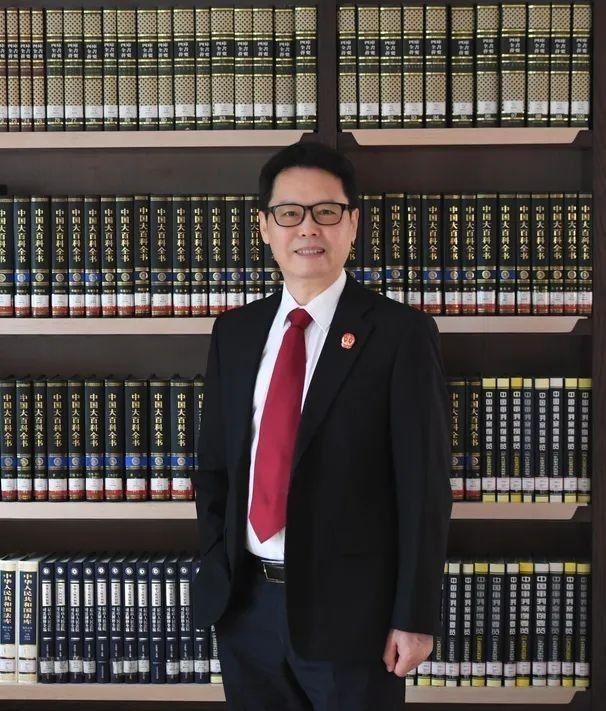 藏不住|藏不住了！法院人的军姿飒爽！