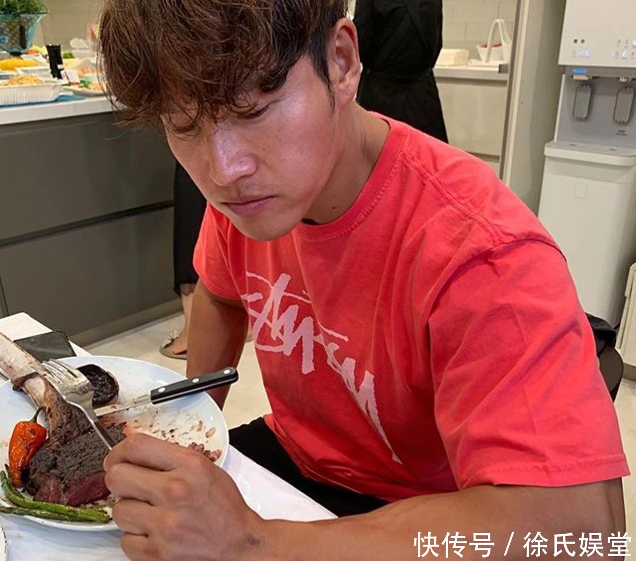 原因|44岁金钟国不结婚原因曝光 尹恩惠洪真英都只是节目效果