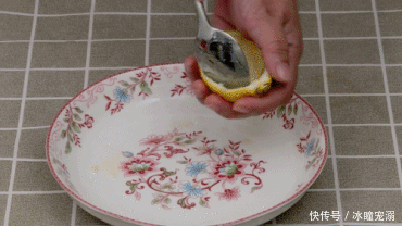  清新|【宁宁姐私房菜】躲在柠檬里的小蛋糕，清甜不腻，夏日清新第一名！