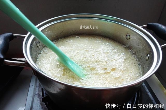 芝麻丸|夏天阳光好赶紧做它,做一次吃半年,每天吃气色好,头发乌黑亮泽