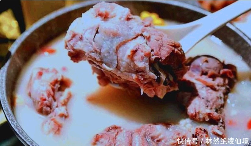 大厨|炖大骨汤,饭店大厨不外传的秘诀,汤汁浓白,营养又美味!