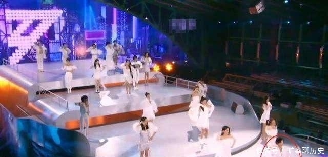 姐姐|30位姐姐的舞台首秀,定了万茜C位?看了节目后才明白原因