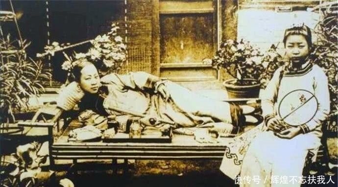 生活|老照片直击清末富太太真实生活:女子迷迷糊糊媚态百出,图5李鸿章的二太太