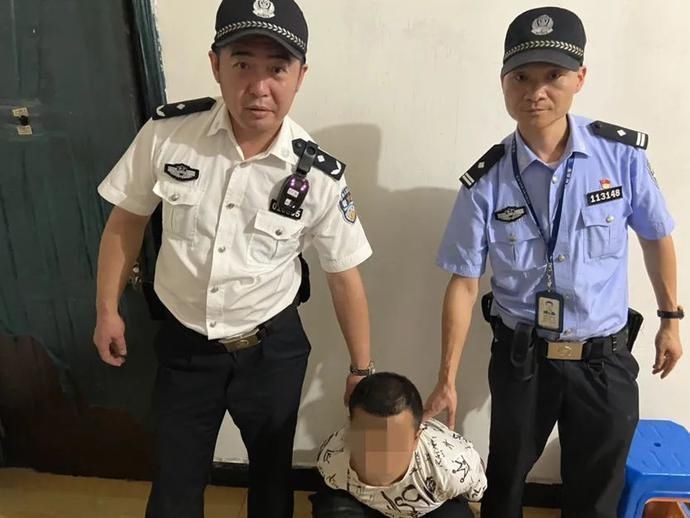 回来|谁敢叫“白衬衣”一起出警二级高级警长默默系上武装带……还把在逃人员抓了回来