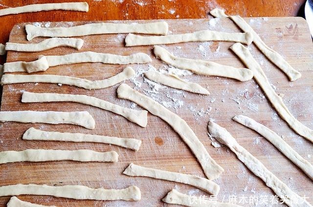 葱姜花椒|北方人是这样吃饺子的,你们南方人学着点,好东西不吃岂不太亏