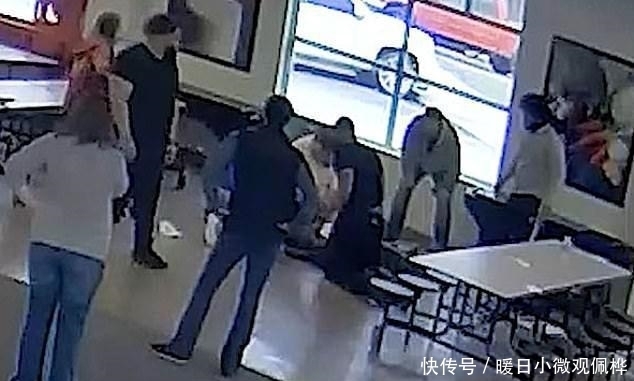 黑人|16岁黑人男孩被多人压在地上,经过2天抢救最终S亡,如今家属要索赔近7亿元