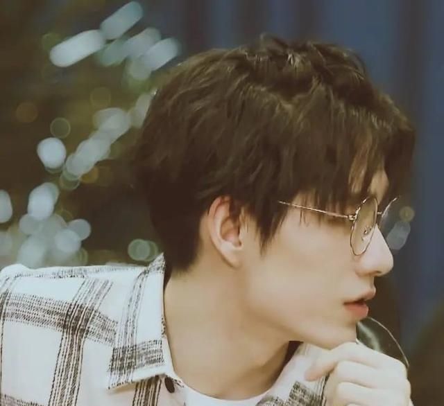 少女|硬糖少女粉丝一边喊着糊,一边又喊着“壶”,R1SE不累壶妹也累了