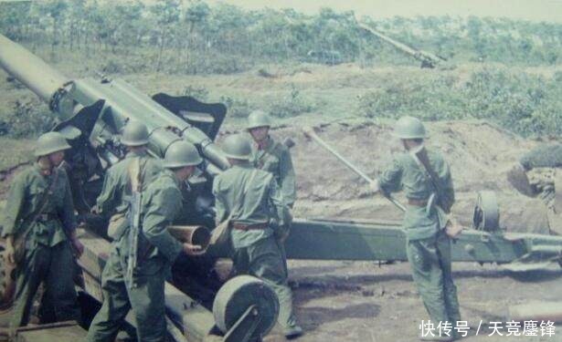 竹林山|血战越南他孤身3次强攻，炸毁了越军关键暗堡，现在官至正团级