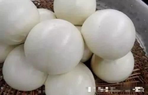  需加|蒸馒头别再放酵母了，只需加一瓶“它”比酵母好吃百倍，又香又软！