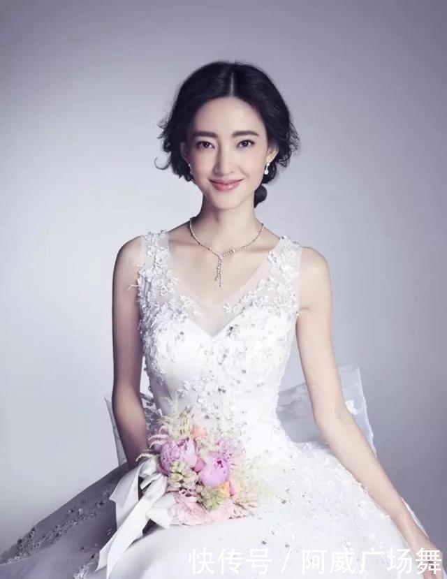 减肥|“素颜女神”王丽坤，3个减肥小技巧，帮你瘦出“纸片”腰