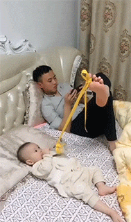 真快|搞笑GIF:猫星人瞬间变美瞳,变得真快啊