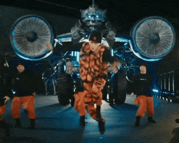 有钱|《这就是街舞》明星上脚谁最狠?王一博同款竟然有钱都买不到...