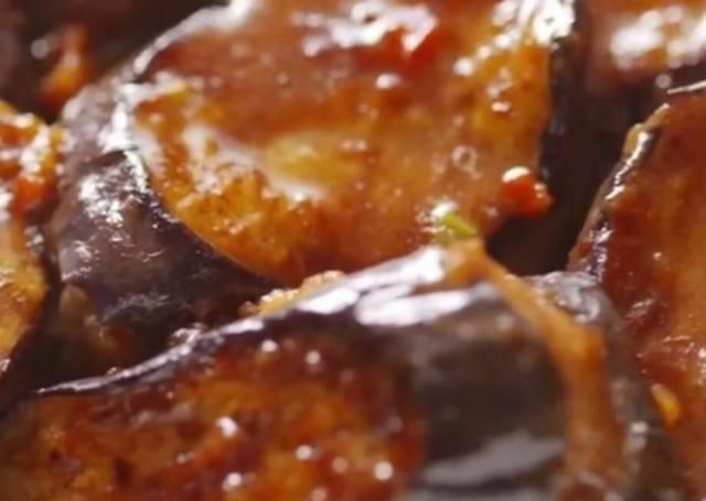 人士|茄子遇到肉、味道666,健康、爱美人士的必备菜品之一