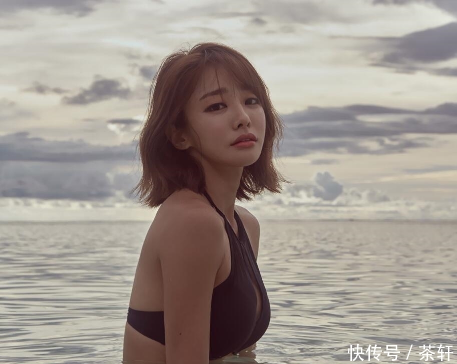 个性|比基尼泳衣小姐姐,细腻柔软,散发个性魅力!