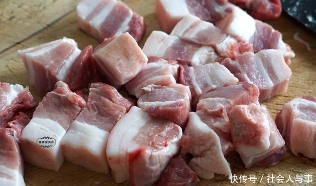 红烧肉|家里来客人,这菜不可少,牢记3点,颜色红亮又入味,太香了