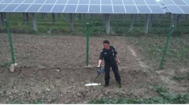 锤子|真险！村民用手榴弹当锤子两年险些引爆，这神器哪来的