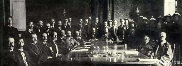 慈禧|最后一年李鸿章经历了什么?算计很多,但不躲争议事,结局很悲怆