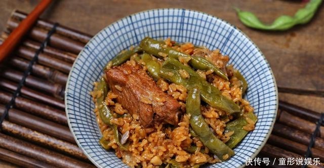  开锅|大热天就用电饭煲做懒人饭，一开锅香气扑鼻，简单省事好吃极了