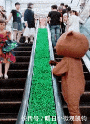 经历|各位领导,这杯我干了你们随意,我想知道这个小哥最后经历是什么