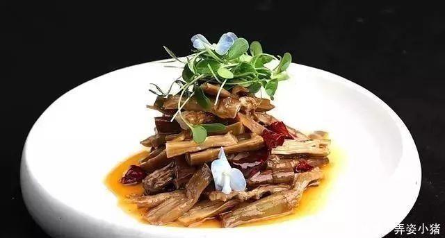 鸡蛋|家常美食西红柿鸡蛋面,糊辣肥肠,香炝鸡汁脆春笋