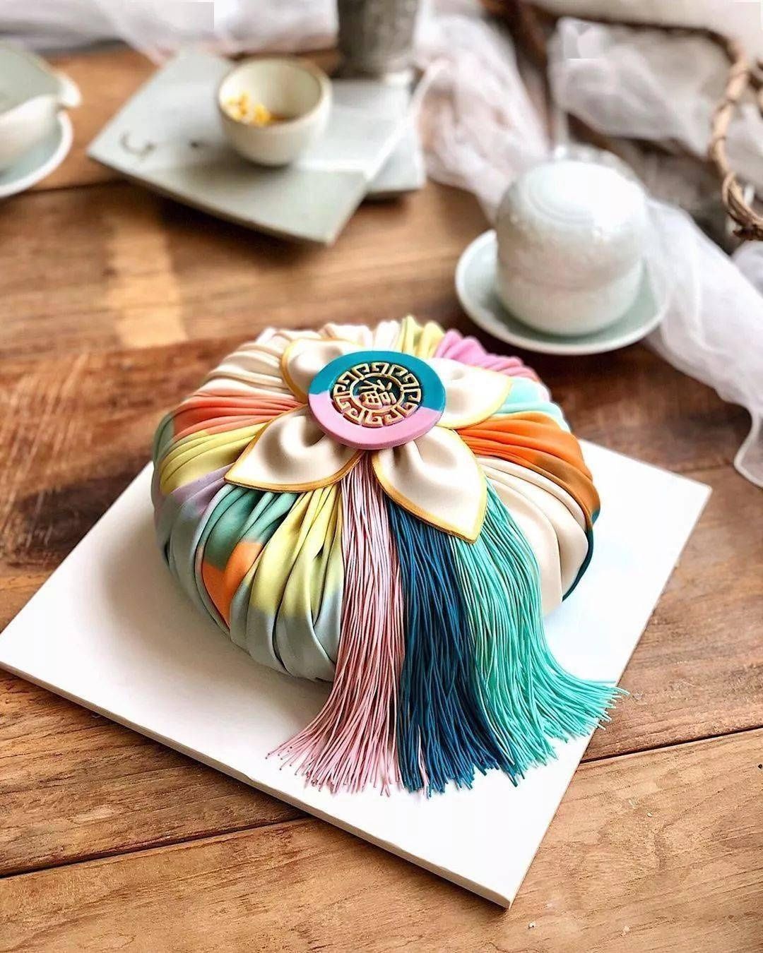 包袱蛋糕|脑洞太大韩国小姐姐晒神秘蛋糕,引百万粉丝每天催更太美了,每一张都让我流口水…