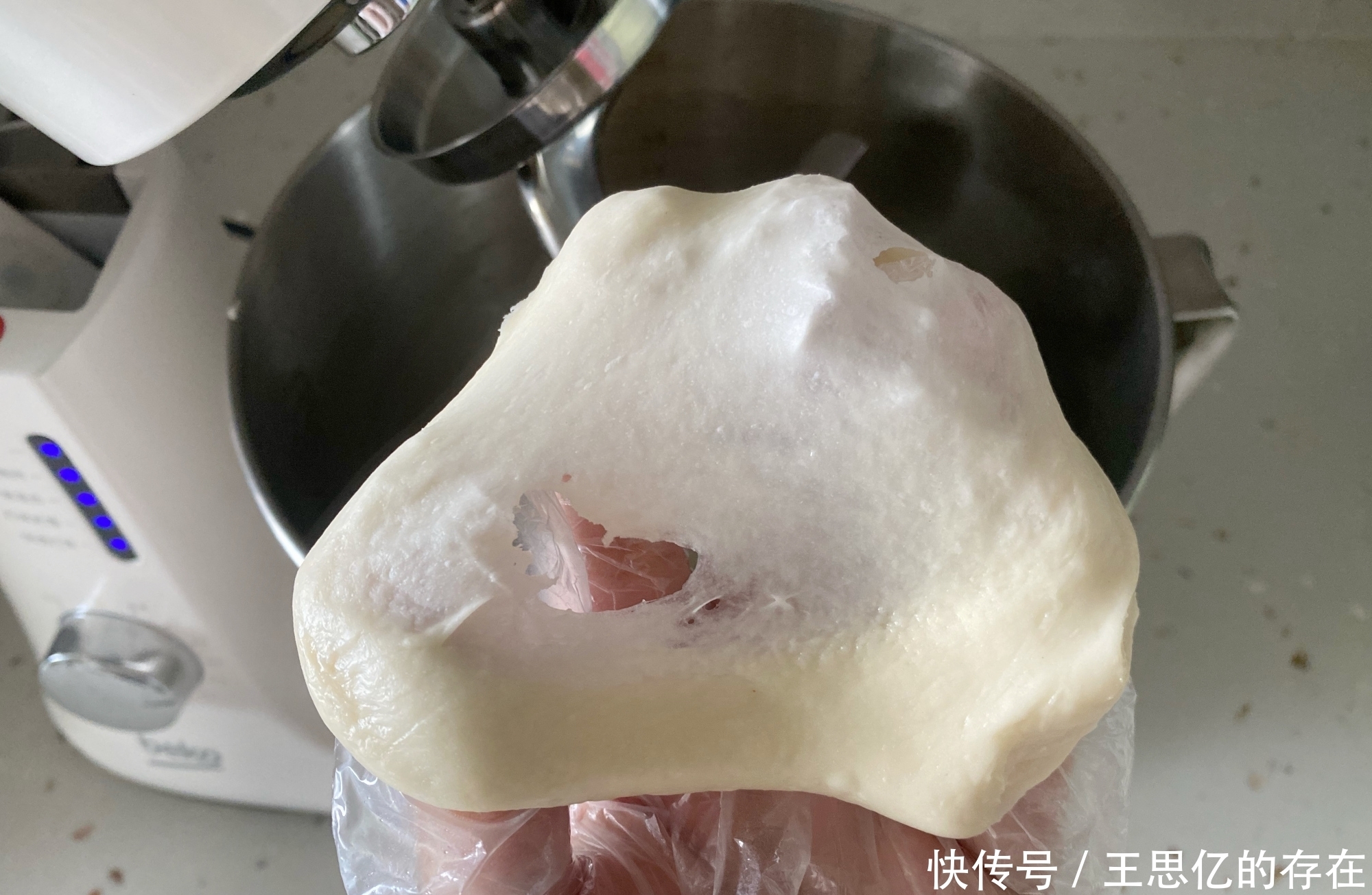 制作|想吃红豆饼别再买了,在家用面粉就能做,咬一口层次分明香酥美味