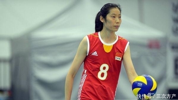中国女排|女排最美主力队员,拥有完美的“九头身”身材,因秀腹肌照惹争议