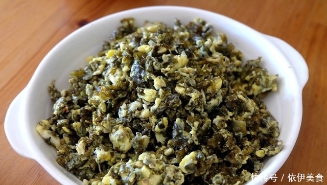 地皮菜|多年不见的小学同学来家里玩,我做了两个菜一个汤,边吃边叙旧