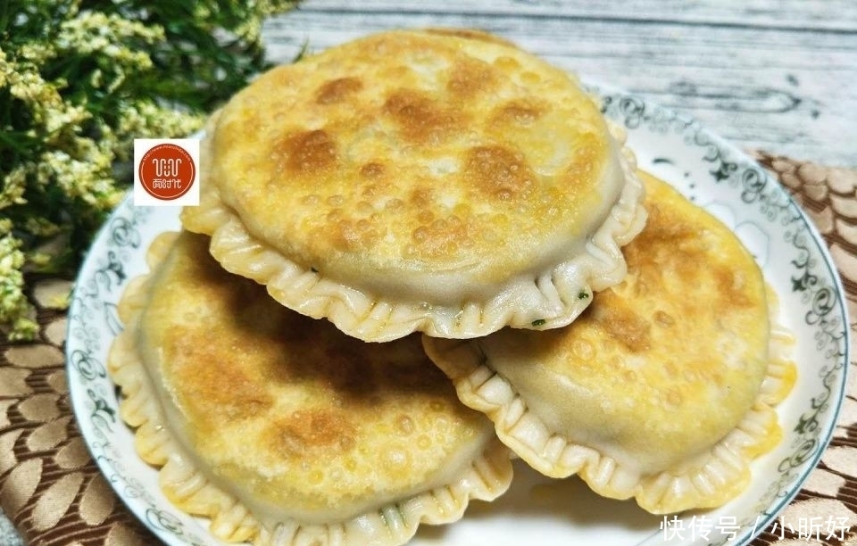 韭菜|做韭菜盒子,教你一招,外酥内鲜,好吃不腻,简单又美味!