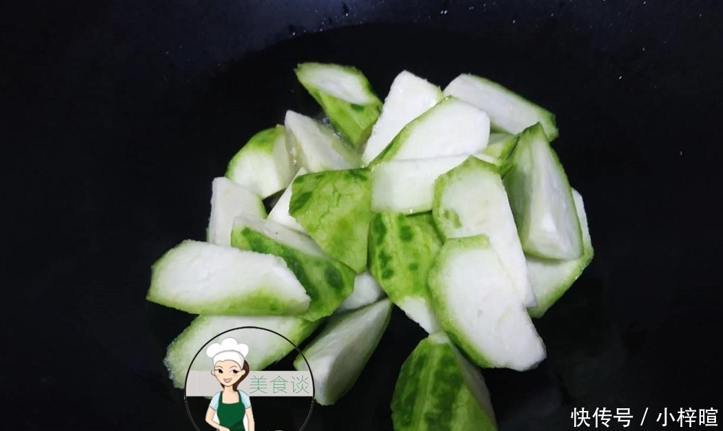 少许|三样素菜一起炒,实在太鲜美了,隔三差五做给孩子吃,营养又美味