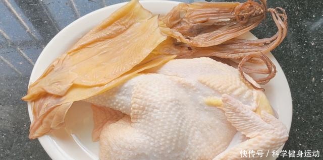 待客|待客桌上一定要有的一盘鸡,教你新做法,鲜嫩又入味,简单又开胃