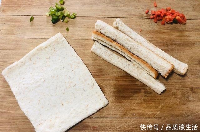 芝士碎|早餐不知道吃什么好试试吐司面包的2种花式吃法,简单还好吃