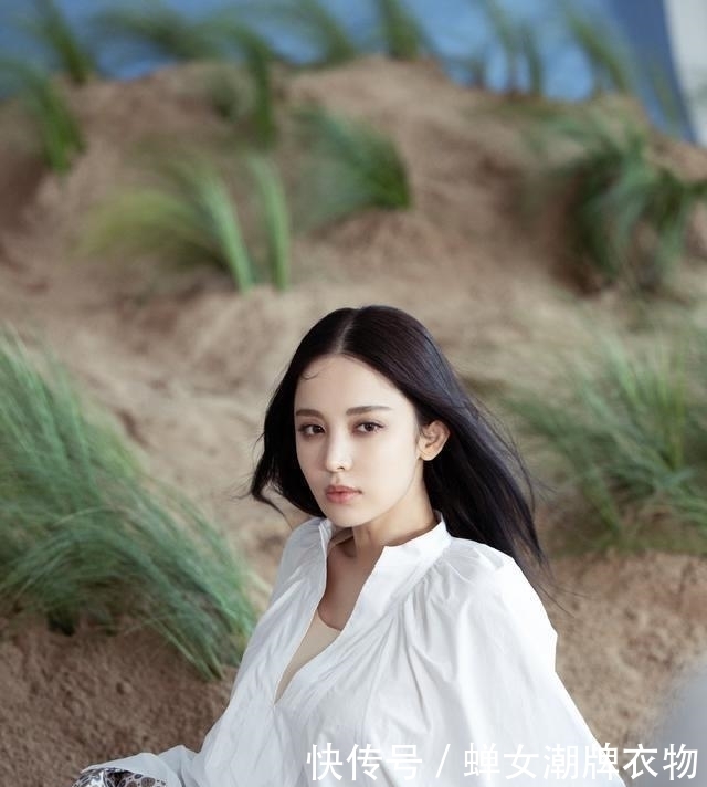 万能|万能基本白衬衫磨损,元素越简单,可能性越无限