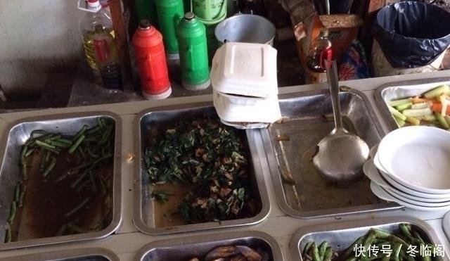 吃早饭|早餐店推出一元自助餐,食客吃得欢天喜地,结账时气得骂老板