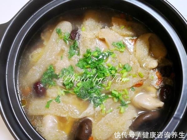 鸡汤|别再单纯的炖鸡汤了,这样做出来鸡汤更具有营养,家里人都抢着吃