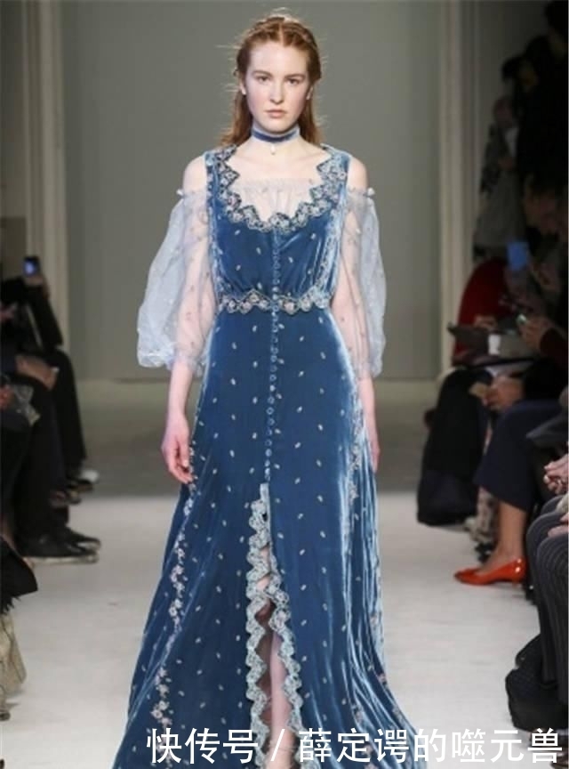 时髦|夏季的“丝绒裙”有多美？不同裙长、不同版型，这么搭时髦又高级