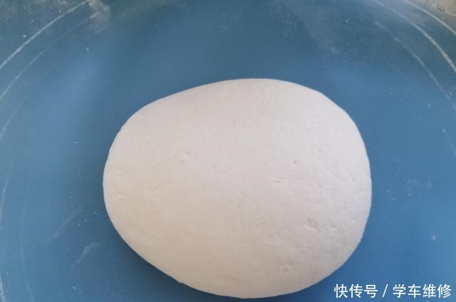 饺子|饺子常吃,唯独这种做法最喜欢,不水煮不油煎,出锅连吃20个