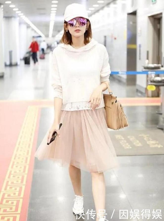 长度|矮个女生穿长裙总压身高?记住这几个搭配技巧,显瘦又显高