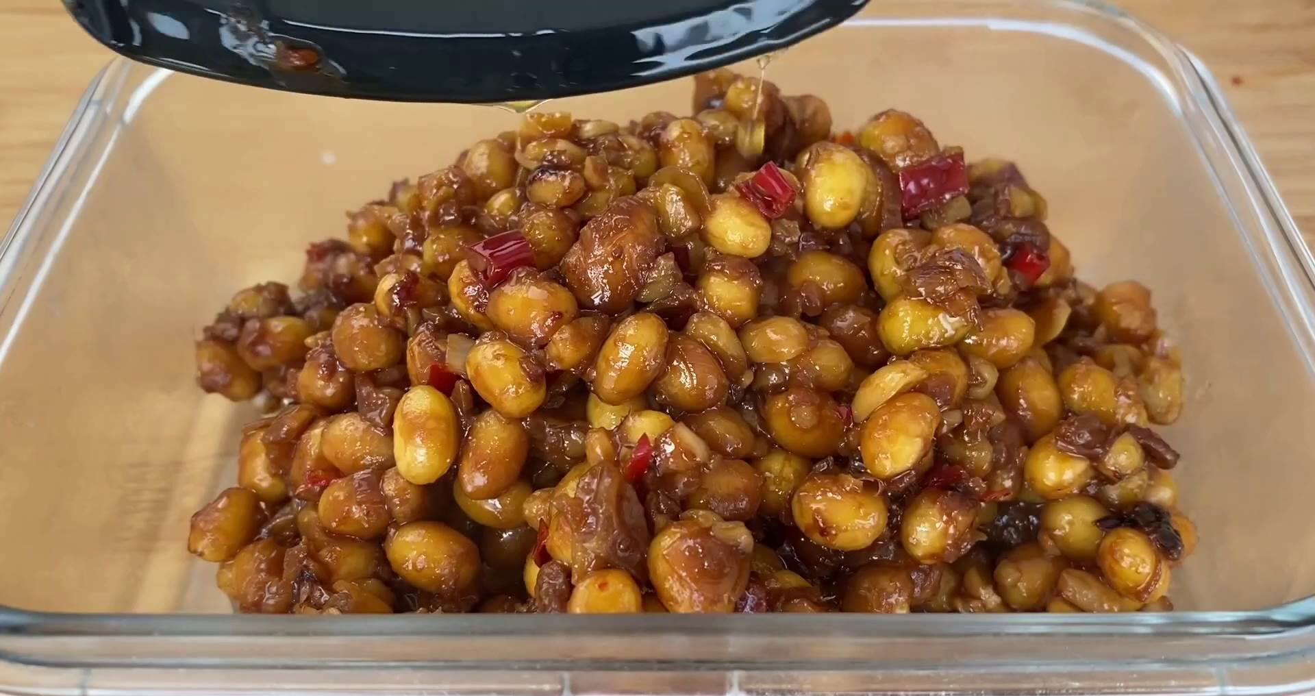  下饭|想吃黄豆酱自己在家就能做，传统老配方，香辣绵软又下饭，真香