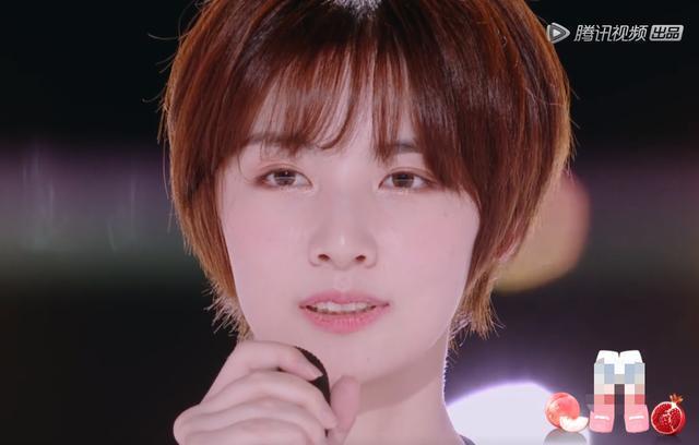 离开|离开美颜滤镜判若两人新一期节目里鹿晗显年纪,女练习生现原形