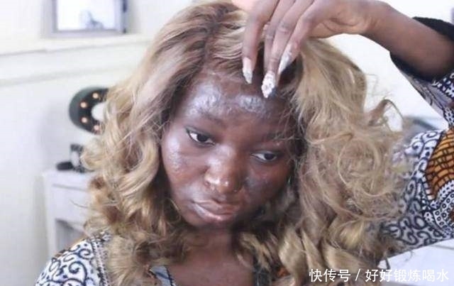 化完|黑人妹子给自己扑了一斤粉来化妆,化完都把自己美哭了!