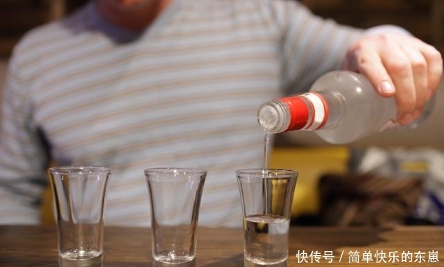 价格|超市中4种“廉价”白酒,其实都是纯粮食酿造,只有行家才识货