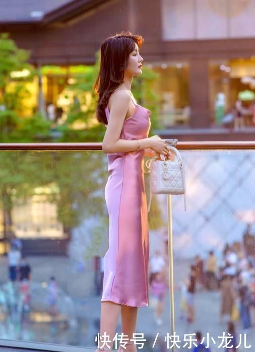 本人|穿上真丝连衣裙美得很高级!展现曼妙身姿,同时显得风情万种