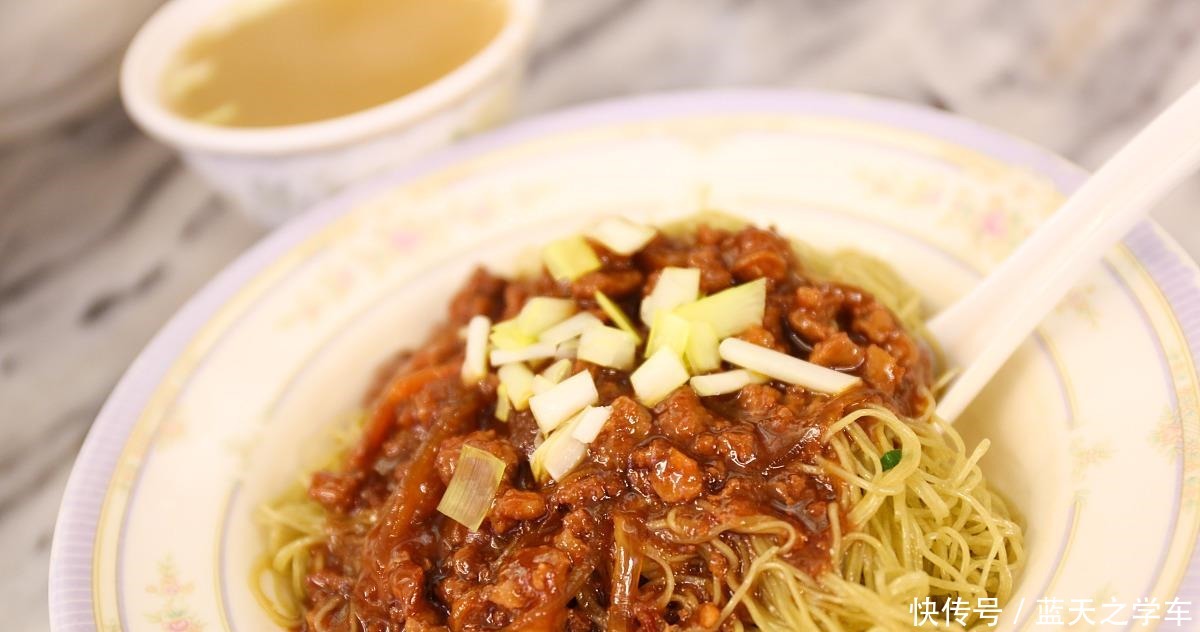 炸酱面|中国最具代表的5碗面,本地人超级爱吃,外国人理解不了