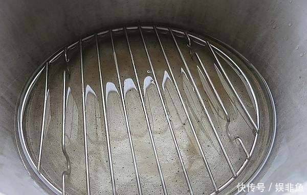 小点心|入秋后，全家最爱吃的小点心，软糯香甜，做法简单，全家人的最爱