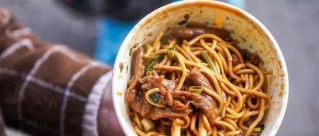 煎饼果子|中国最好吃的5大小吃,图5被誉为“世界第一小吃”,你吃过几种